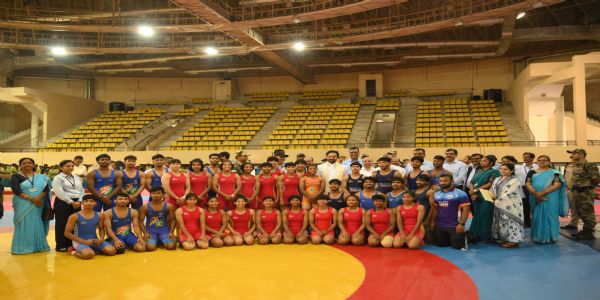 जेएसएसपीएस के पदक विजेता खिलाड़ियों को केंद्रीय कोयला मंत्री ने किया सम्मानित