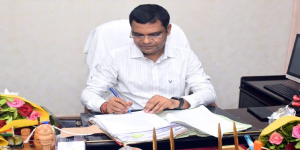 जबलपुर : बुनियादी सुविधाओं सड़क, पानी, बिजली और स्वच्छता पर भी रहेगा विशेष फोकस : निगमायुक्त
