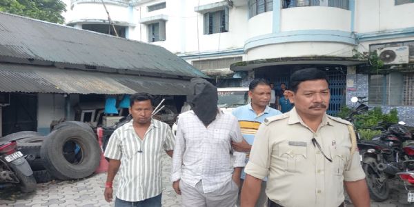 आग्नेयास्त्र के साथ अपराधी गिरफ्तार