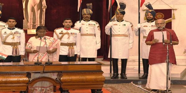 (लीड) सीपी राधाकृष्णन ने उपराष्ट्रपति और राज्यसभा के सभापति के रूप में शपथ ली