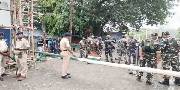 नेपाल के बिगड़े हालात के बाद बॉर्डर पर एसएसबी,थाना पुलिस के साथ एसटीएफ टीम की प्रतिनियुक्ति