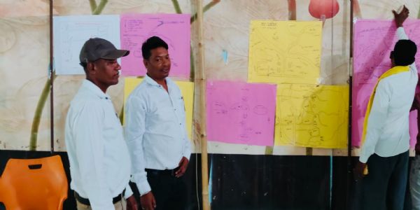 सूरजपुर : आदि कर्मयोगी अभियान रिस्पांस गवर्नेंस प्रोग्राम अंतर्गत मास्टर ट्रेनर द्वारा दिया गया प्रशिक्षण