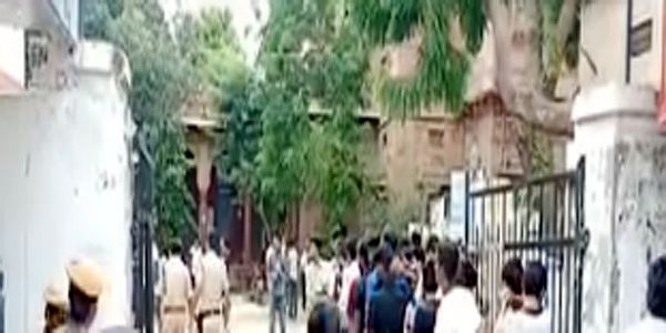 सख्‍त सुरक्षा इंतजामों के बीच आयोजित हुई कांस्टेबल भर्ती परीक्षा