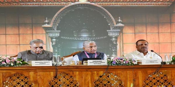 विकसित भारत 2047 के रोडमैप पर चर्चा हर विधानमंडल में होः हरिवंश