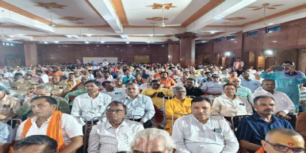 हिंदू समाज के समक्ष अनेक चुनौतियां, हमें नहीं होना है निराश: मिलिंद परांडे