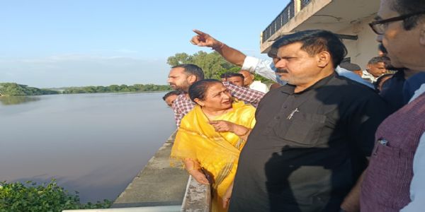 सिरसा: केंद्र और राज्य सरकार जलभराव व बाढ़ प्रभावित किसानों को लेकर चिंतित: दूबे