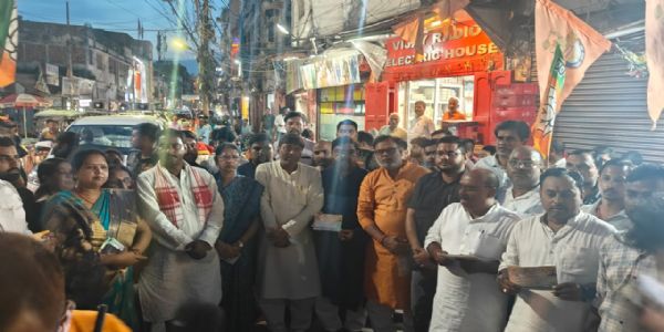 पीएम मोदी के पूर्णिया दौरा को लेकर कटिहार में आमंत्रण पत्र वितरण