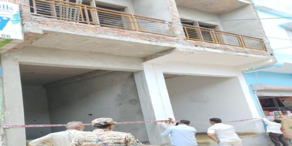 मुरादाबाद विकास प्राधिकरण के प्रवर्तन दस्ते ने दो अवैध निर्माणों पर लगाई सील