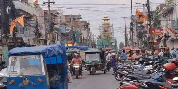 पांच दिन बाद नेपाल के वीरगंज शहर में लौटी रौनक
