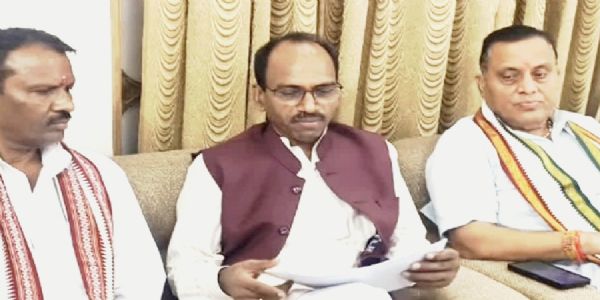 बीएपी आदिवासी विरोधी पार्टी, सांसद झारखंड के कैथोलिक चर्च की विचारधारणा को यहां लागू कर रहे - सांसद मन्नालाल रावत