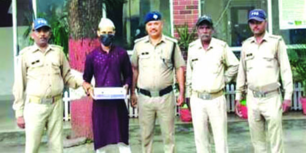 तमंचे के साथ सोशल मीडिया पर वायरल किया था वीडियो, आरोपित गिरफ्तार