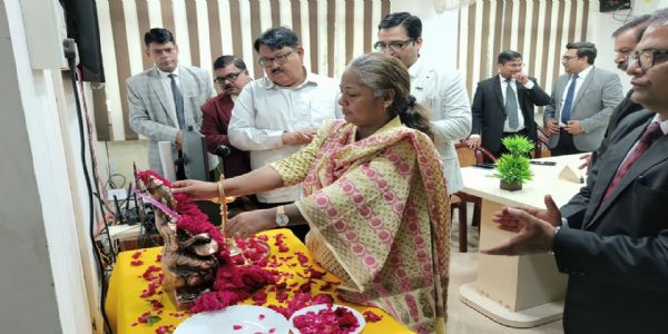 झांसी : राष्ट्रीय लोक अदालत में सवा दो लाख से अधिक मामले निस्तारित
