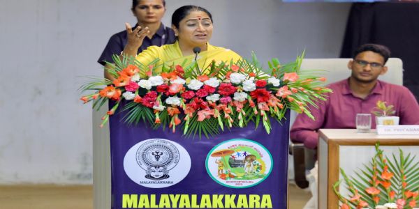 मुख्यमंत्री रेखा गुप्ता ने ओणम उत्सव और नारायण गुरु जयंती समारोह में की भागीदारी