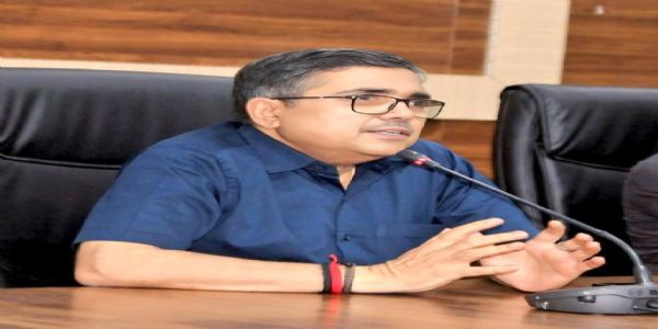 हिंदी न केवल हमारी राजभाषा है, बल्कि हमारी सांस्कृतिक पहचान भी है: उपायुक्त