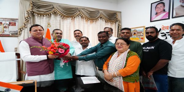 मुख्यमंत्री से विधायकों ने की भेंट, समस्याओं के शीघ्र समाधान का मिला आश्वासन