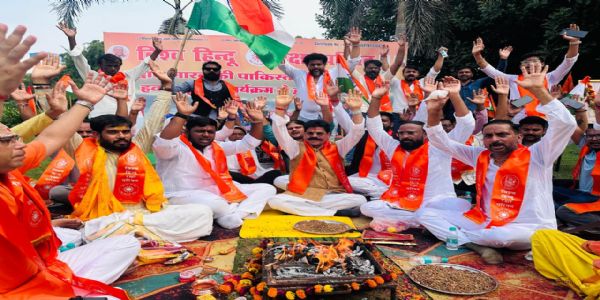 विश्व हिन्दू रक्षा परिषद ने किया टीम इंडिया की जीत के लिए महायज्ञ