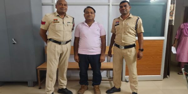 जांजगीर चांपा : अश्लील गाली गलौच और झपटमारी करने वाला आरोपित गिरफ्तार