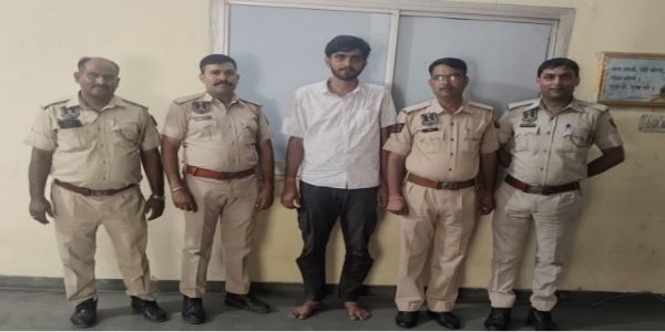 सीएसटी के हत्थे चढा ड्रग्स तस्कर