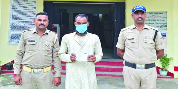अन्तर्राज्यीय वाहन चोर गिरोह के तीन शातिर सदस्य गिरफ्तार