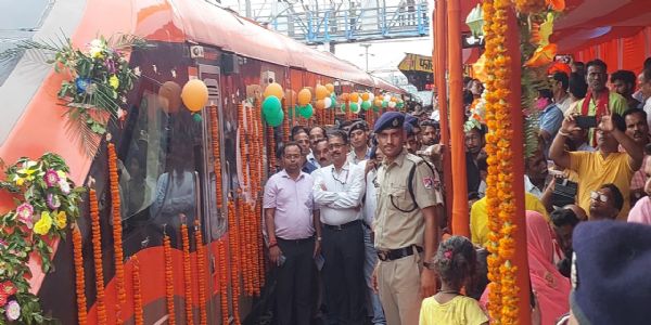 प्रधानमंत्री ने पूर्णिया से दिया एयरपोर्ट के साथ नई रेललाइन के साथ वंदे भारत और अमृत भारत एक्सप्रेस ट्रेन का सौगात