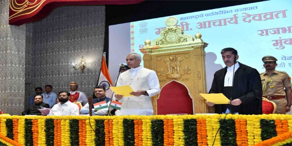 आचार्य देवव्रत ने महाराष्ट्र के राज्यपाल का अतिरिक्त प्रभार संभाला, राजभवन में ली शपथ