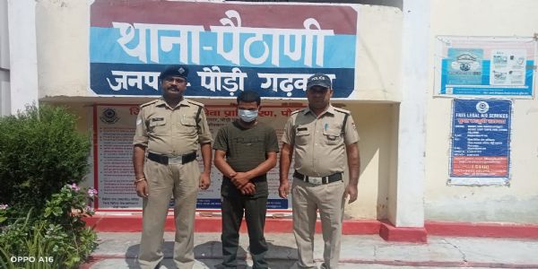 वृद्धा के साथ मारपीट व जान से मारने की धमकी देने का आरोपी गिरफ्तार