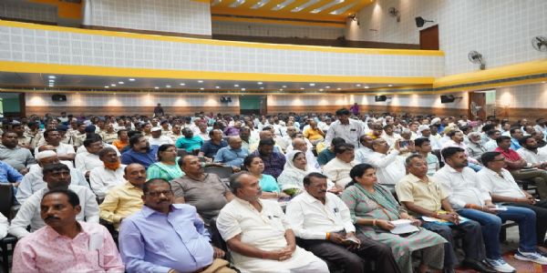 दुर्गापूजा की तैयारियों के लिए हुई शांति समिति की बैठक