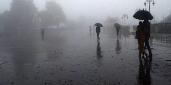बिहार में दाे दिनाें से हाे रही है बारिश, 13 जिलों के लिए यलो अलर्ट जारी
