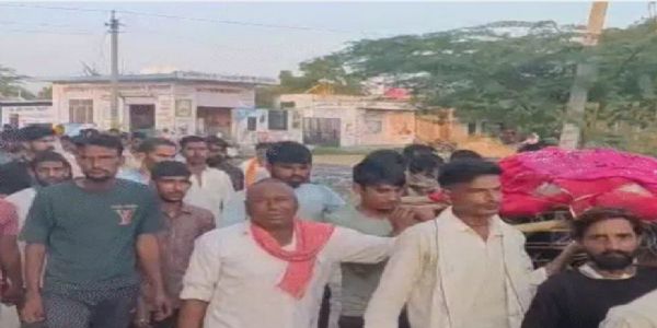 फूलिया कला गांव में परिवार पर टूटा दुखों का पहाड़, चार की हुई अंत्येष्टि