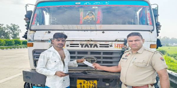 सोनीपत पुलिस ने यातायात नियम तोड़ने पर 1206 के किए चालान