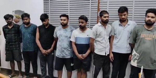 भोले-भाले लोगों को ऑनलाइन गेमिंग एप के जाल में फंसाकर ठगी करने वाले आठ शातिर गिरफ्तार