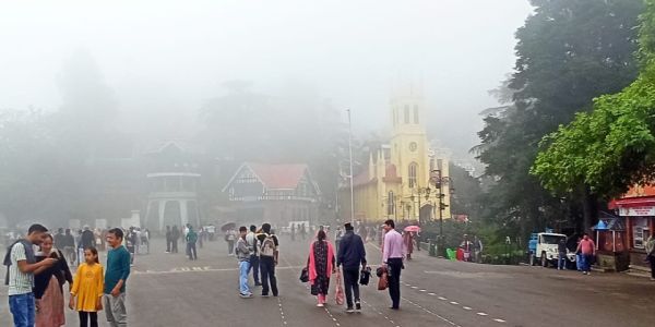 हिमाचल के छह जिलों में अंधड़ व बिजली कड़कने का येलो अलर्ट, भूस्खलन से 490 सड़कें बंद