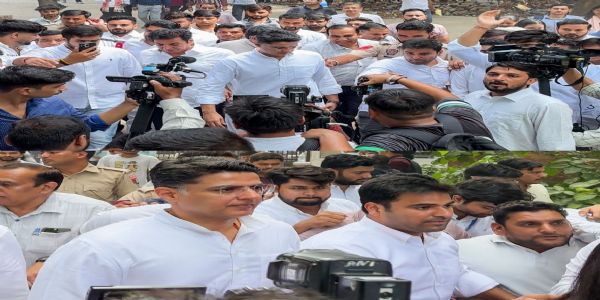 एनएसयूआई उम्मीदवारों के समर्थन में सचिन पायलट नॉर्थ कैंपस पहुंचे