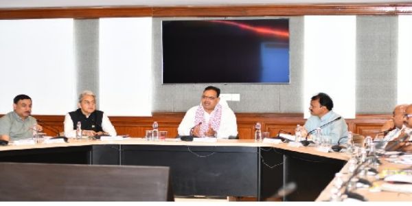 मुख्यमंत्री ने स्कूली शिक्षा, उच्च शिक्षा, तकनीकी शिक्षा एवं संस्कृत शिक्षा की बजट घोषणाओं पर ली उच्चस्तरीय बैठक
