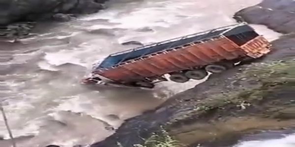शिमला में दो सड़क हादसों में एक घायल, एक बाल-बाल बचा