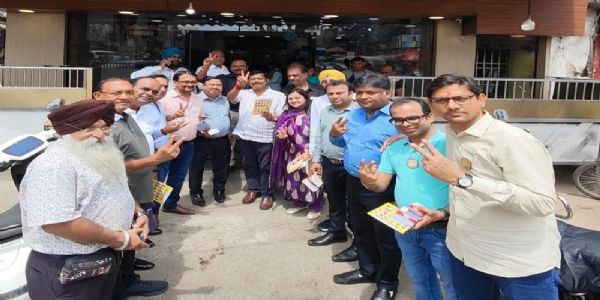 टीम आदित्य मल्होत्रा ने अभियान चलाकर की पदयात्रा
