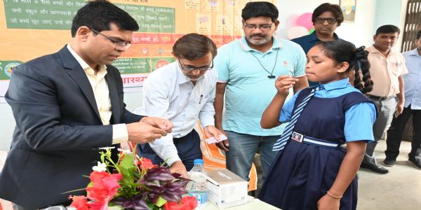 लोहरदगा में राष्ट्रीय कृमि मुक्ति दिवस पर चलाया गया जागरुकता अभियान