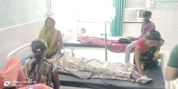सांप के डंसे युवक की मौत पर महिला ने किया झाड-फूंक का तमाशा