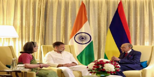 मॉरीशस के प्रधानमंत्री ने सोनिया और राहुल से की मुलाकात