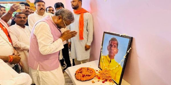 बाबूलाल ने भाजपा जिला अध्यक्ष के पिता के निधन पर जताया शोक