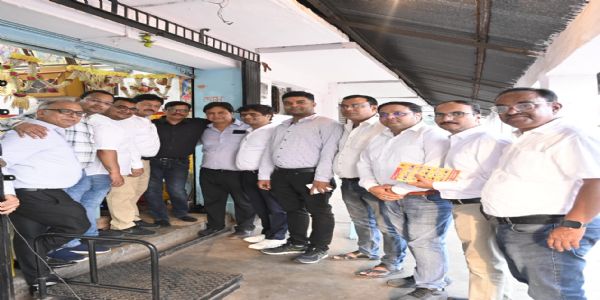 आदित्य मल्होत्रा ने पंडरा बाजार में पदयात्रा कर व्यापारियों से मांगा समर्थन