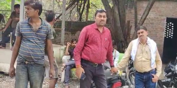 पारिवारिक बंटवारे से परेशान युवक ने फांसी लगाकर दी जान