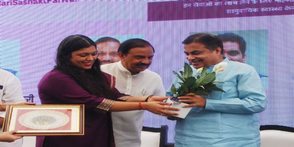 एनआईबी में केंद्रीय मंत्री नितिन गडकरी ने स्वस्थ नारी, सशक्त परिवार अभियान का किया शुभारंभ