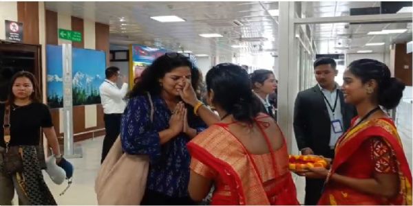 बागडोगरा हवाई अड्डे पर ‘यात्री सेवा दिवस’ मनाया गया