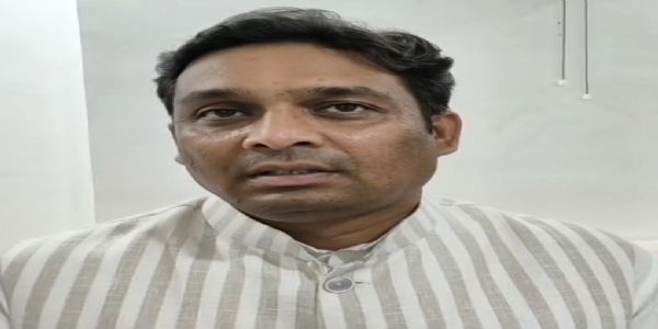 दमोह सांसद राहुल सिंह लोधी ने पत्रकारों को रेल सुविधा बहाली की उठाई मांग