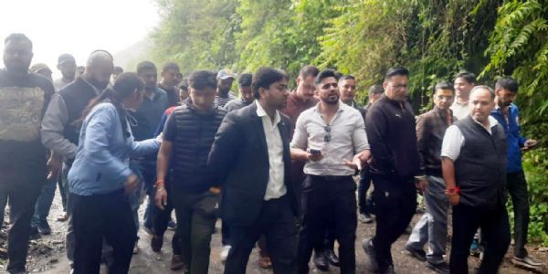 भाजपा कार्यकर्ताओं ने किया आपदा प्रभावित क्षेत्रों का निरीक्षण, कई भवन खतरे में