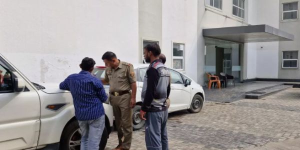 वृन्दावन : कृष्णा हाइट्स की 15वीं मंजिल से कूदी विवाहिता, माैत