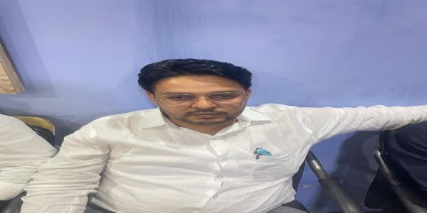 नगर पालिका का वरिष्ठ सहायक 1.90 लाख रुपये की रिश्वत लेते गिरफ्तार