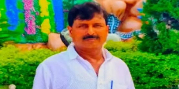 चैन स्नेचिंग का विरोध करने पर बदमाशों ने शिक्षक को मारी गोली, मौत