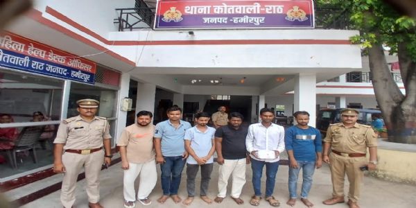 छह जुआरी गिरफ्तार, 56 हजार से अधिक नकदी बरामद